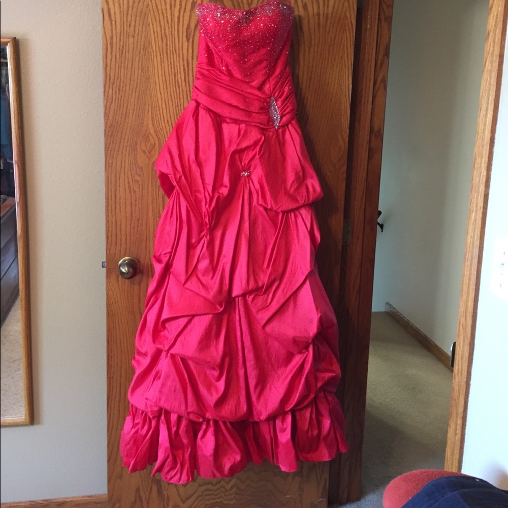 Prom Dress - Picture 2 of 7